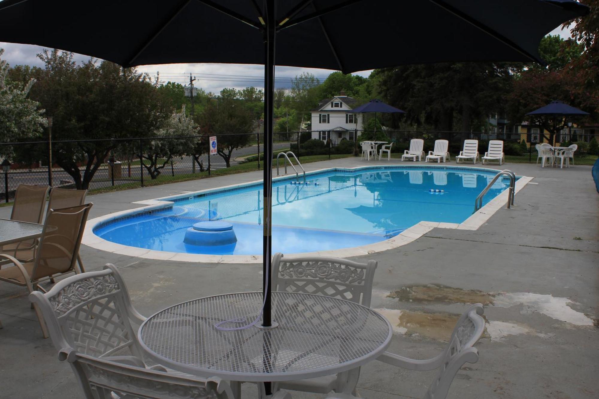 Berkshire Inn Pittsfield Eksteriør bilde